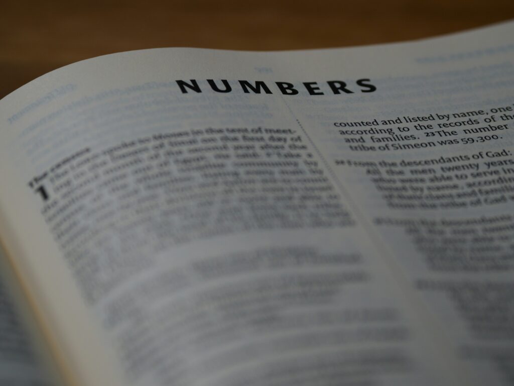 jak numerologia pomaga lepiej się poznać